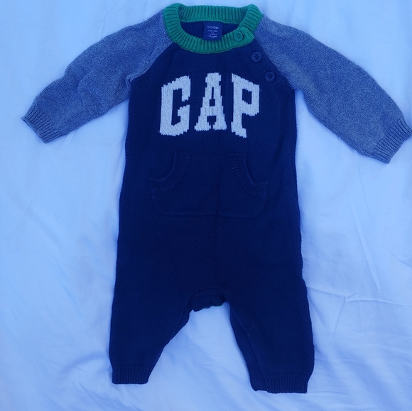 Baby Gap 3-6mo - Picture 1 of 2
